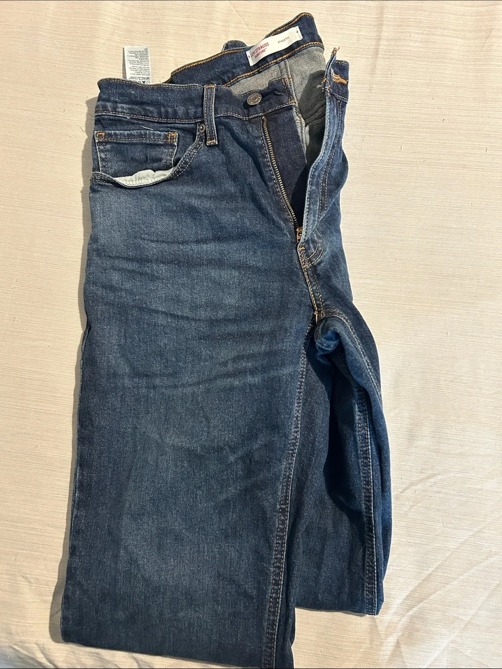 Levi signature athletic jeans 34x34